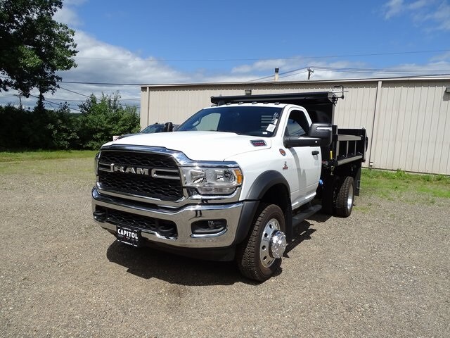 2024 Ram 5500 Tradesman photo 3