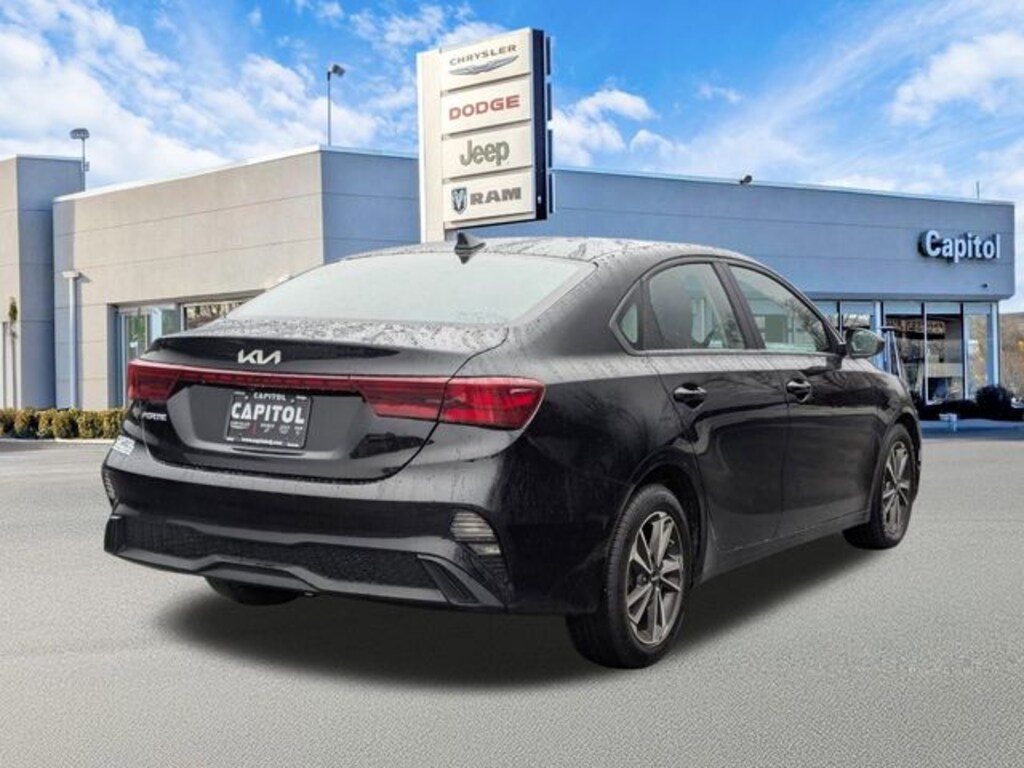 Used 2024 Kia Forte LXS Sedan