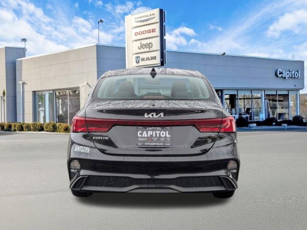 Used 2024 Kia Forte LXS Sedan