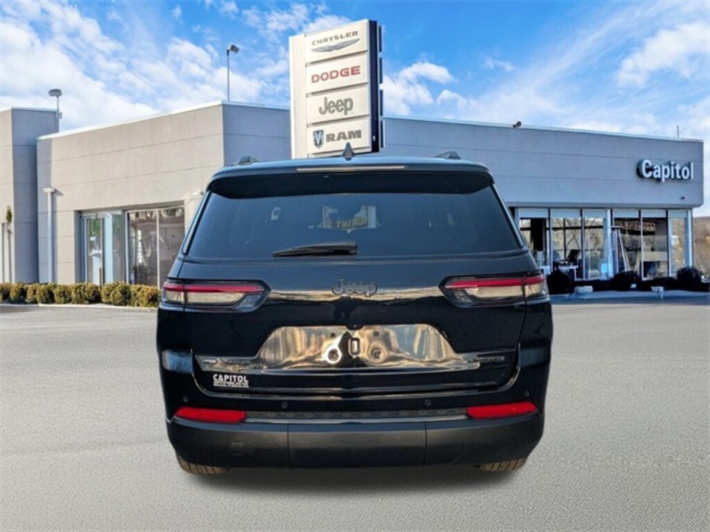 Used 2023 Jeep Grand Cherokee L Limited SUV