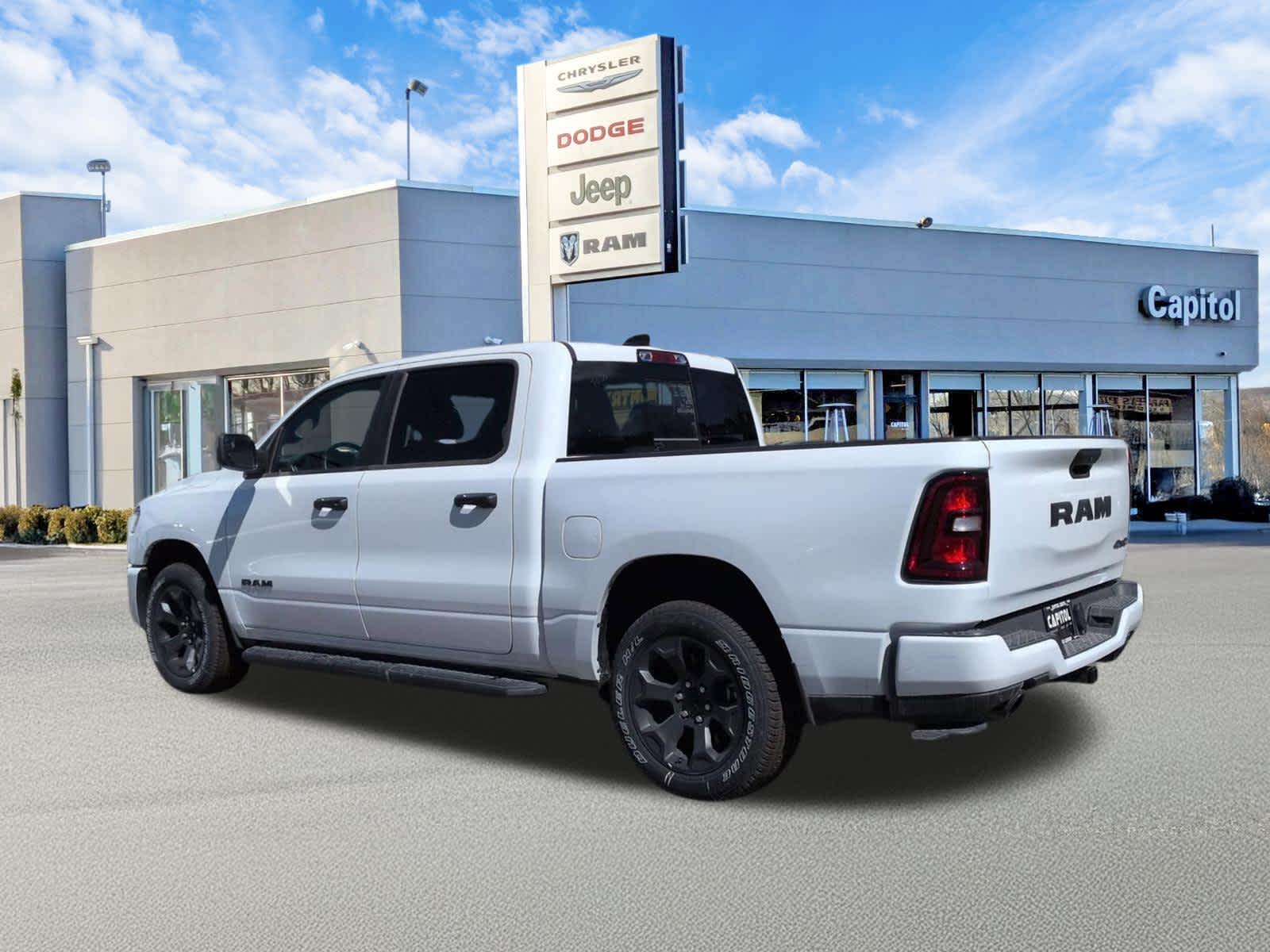 2026 RAM 1500 Express - Photo 6
