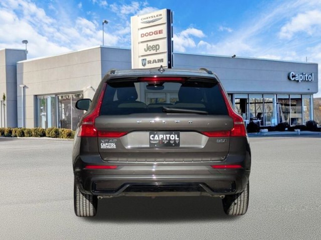 Used 2023 Volvo XC60 B5 Plus Dark Theme SUV