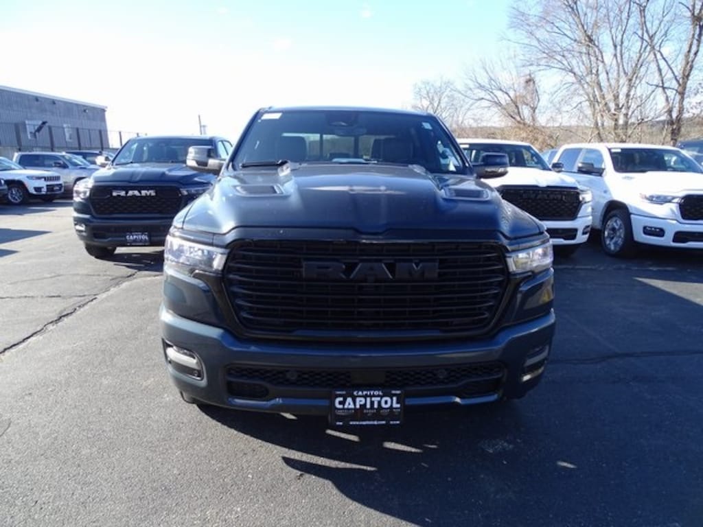 New 2026 Ram 1500 LARAMIE CREW CAB 4X4 5'7 BOX Pickup