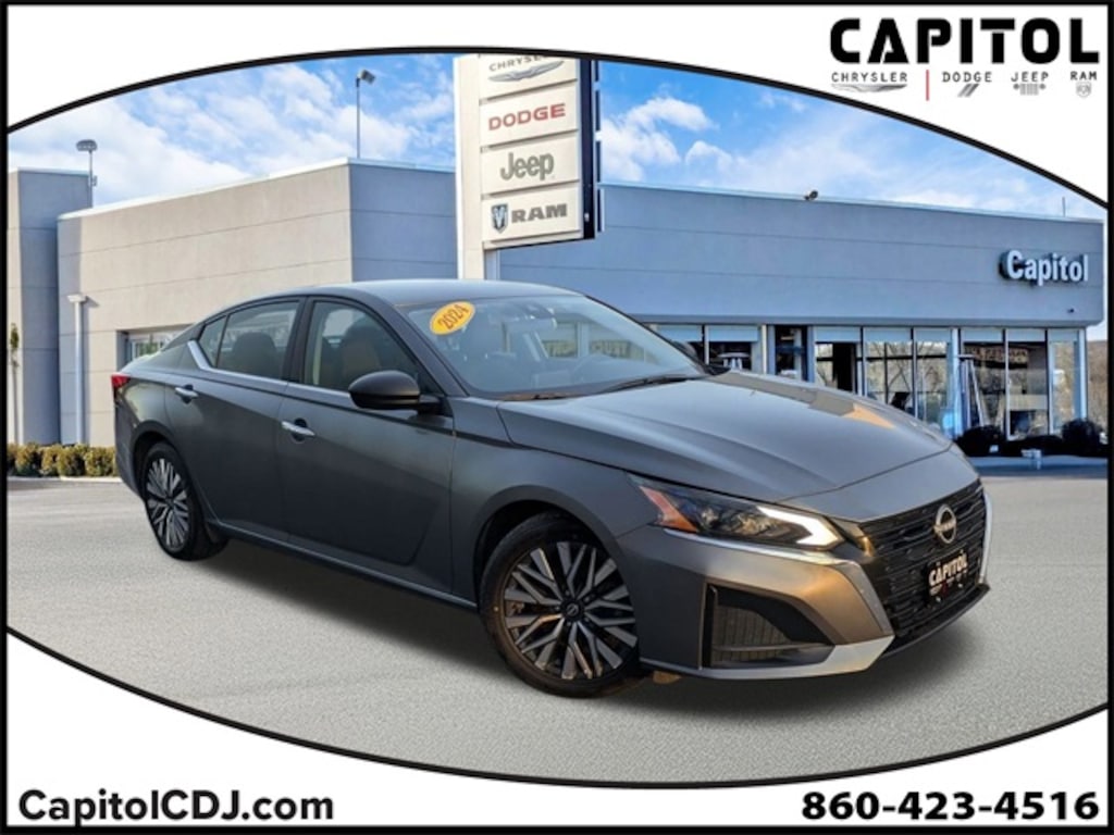 Used 2024 Nissan Altima 2.5 SV Sedan