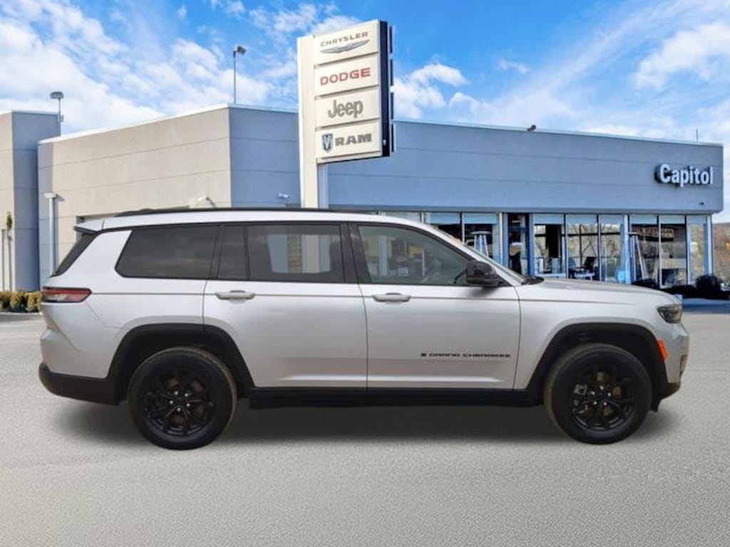 Used 2024 Jeep Grand Cherokee L Altitude SUV