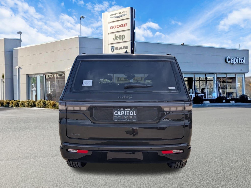 New 2026 Jeep Grand Wagoneer Limited Altitude Sport Utility