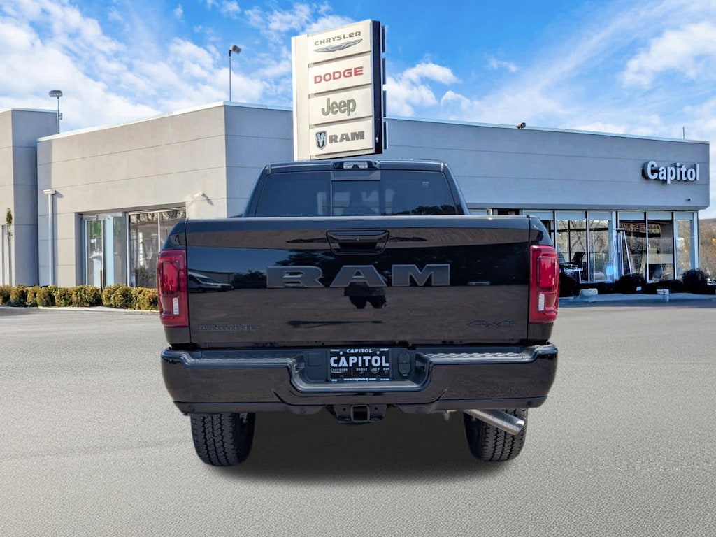 New 2026 Ram 2500 LARAMIE CREW CAB 4X4 6'4 BOX Pickup