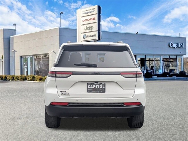 2024 Jeep Grand Cherokee Altitude X photo 2