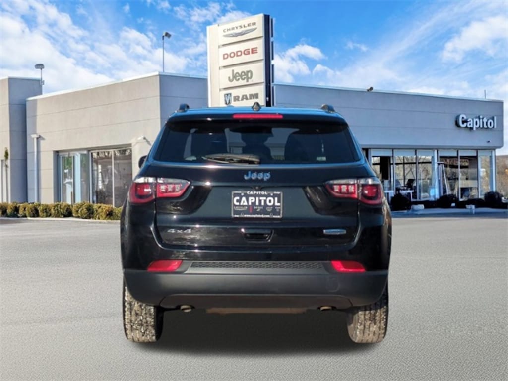 Used 2024 Jeep Compass Latitude SUV