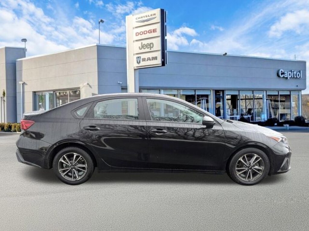 Used 2024 Kia Forte LXS Sedan