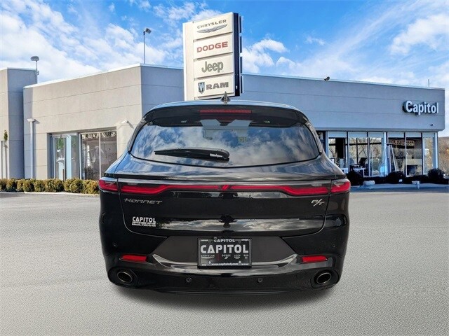 2024 Dodge Hornet R/T photo 2
