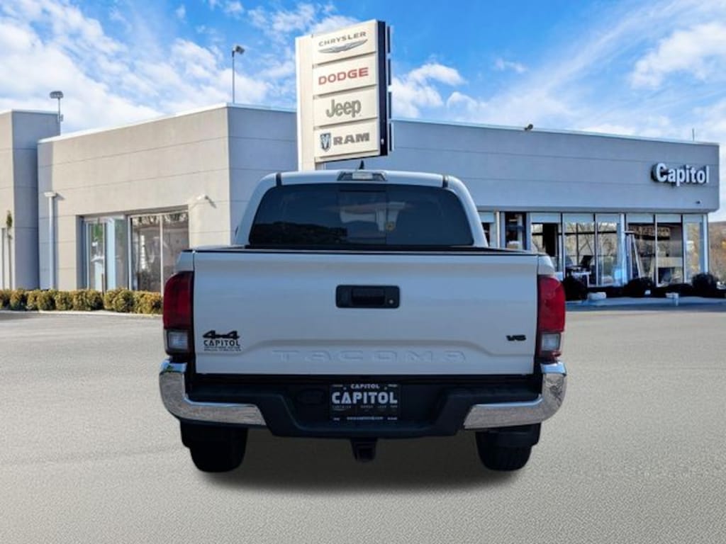 Used 2022 Toyota Tacoma SR5 Truck