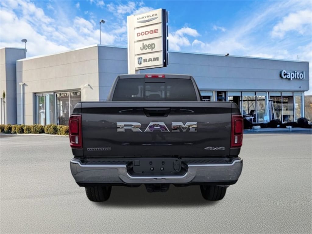 New 2026 Ram 3500 BIG HORN CREW CAB 4X4 6'4 BOX Pickup