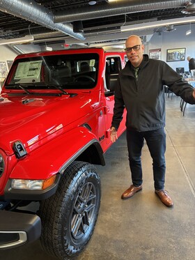 Staff member Jonathan Richmond from ID_3623efca16ff