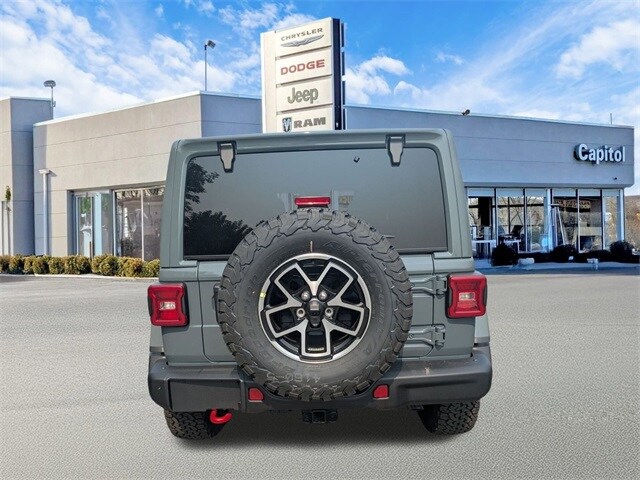 2025 Jeep Wrangler Rubicon photo 4
