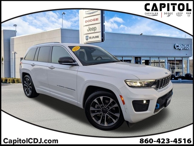 2023 Jeep Grand Cherokee Overland 4xe's photo