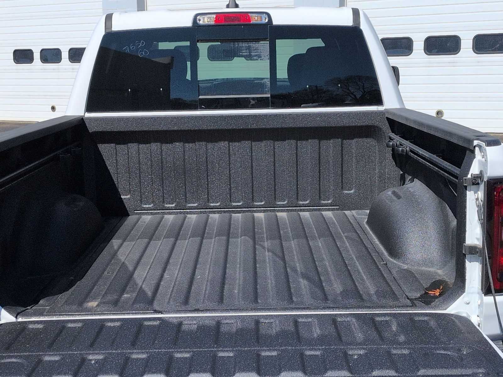 2026 RAM 1500 Express - Photo 17