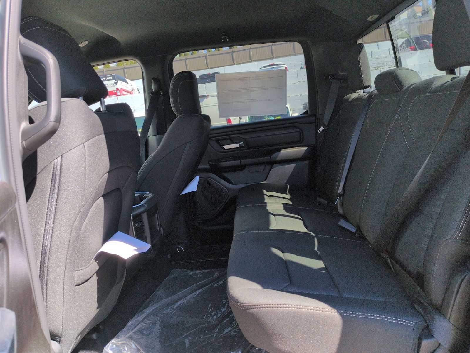 2026 RAM 1500 Express - Photo 11