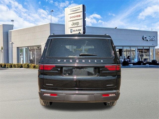2022 Jeep Wagoneer Series II photo 3