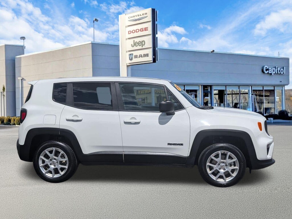 Used 2023 Jeep Renegade Latitude SUV