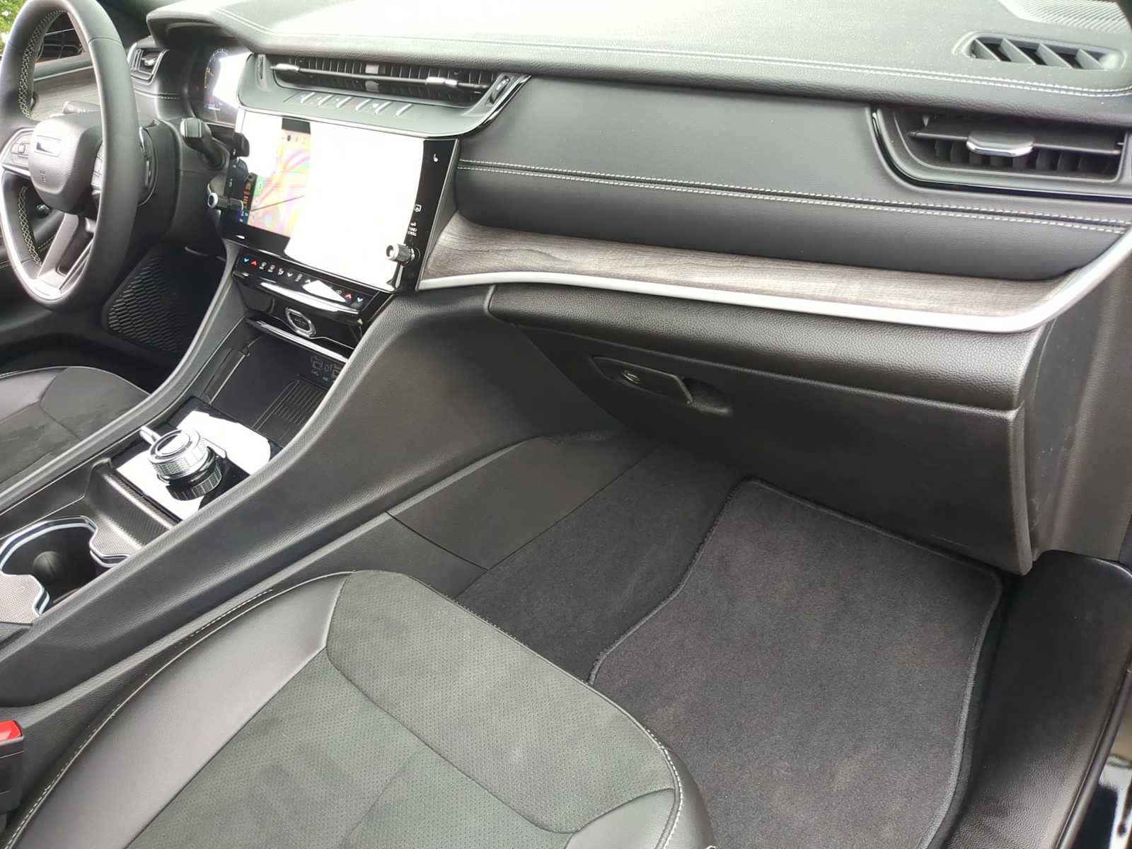 2026 Jeep Grand Cherokee Laredo - Photo 23