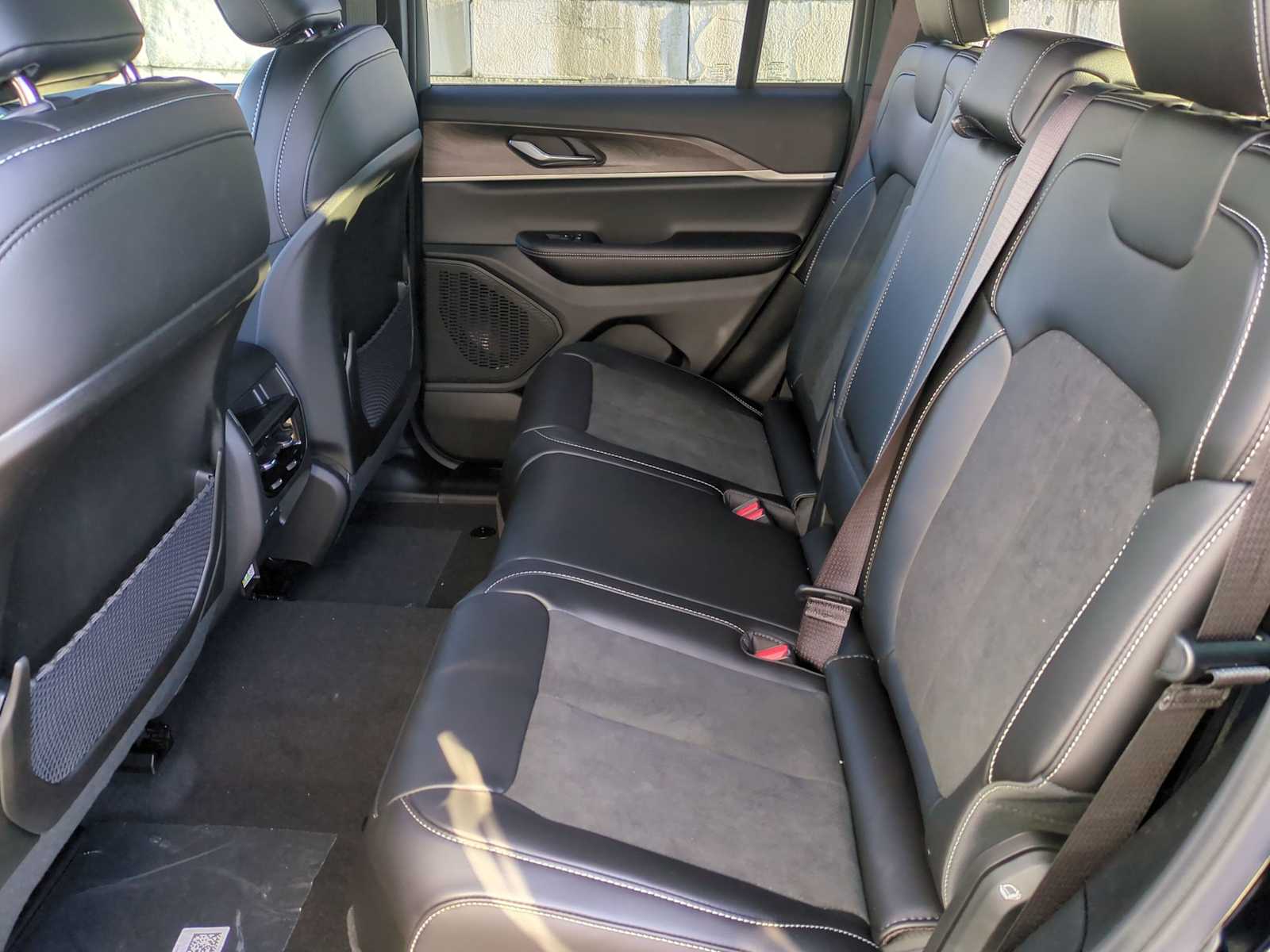 2026 Jeep Grand Cherokee Laredo - Photo 26