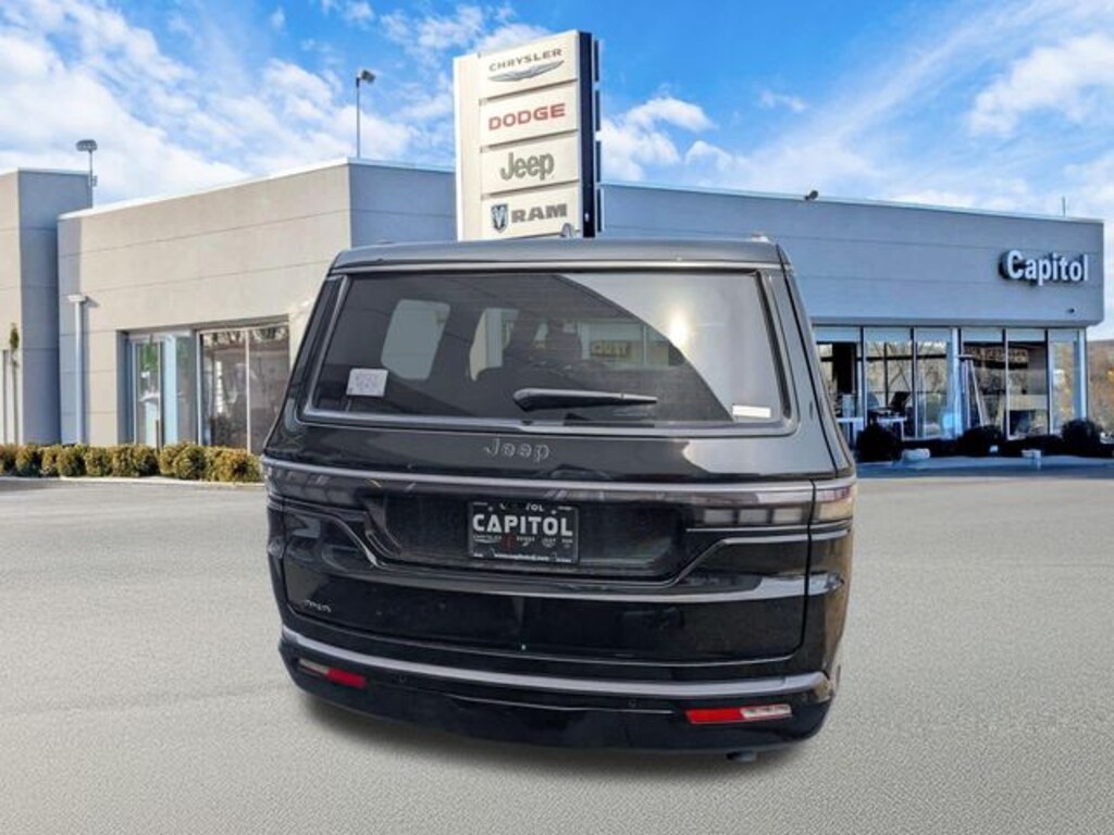 New 2026 Jeep Grand Wagoneer Limited Reserve Sport Utility