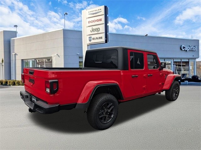 2025 Jeep Gladiator Sport S photo 3