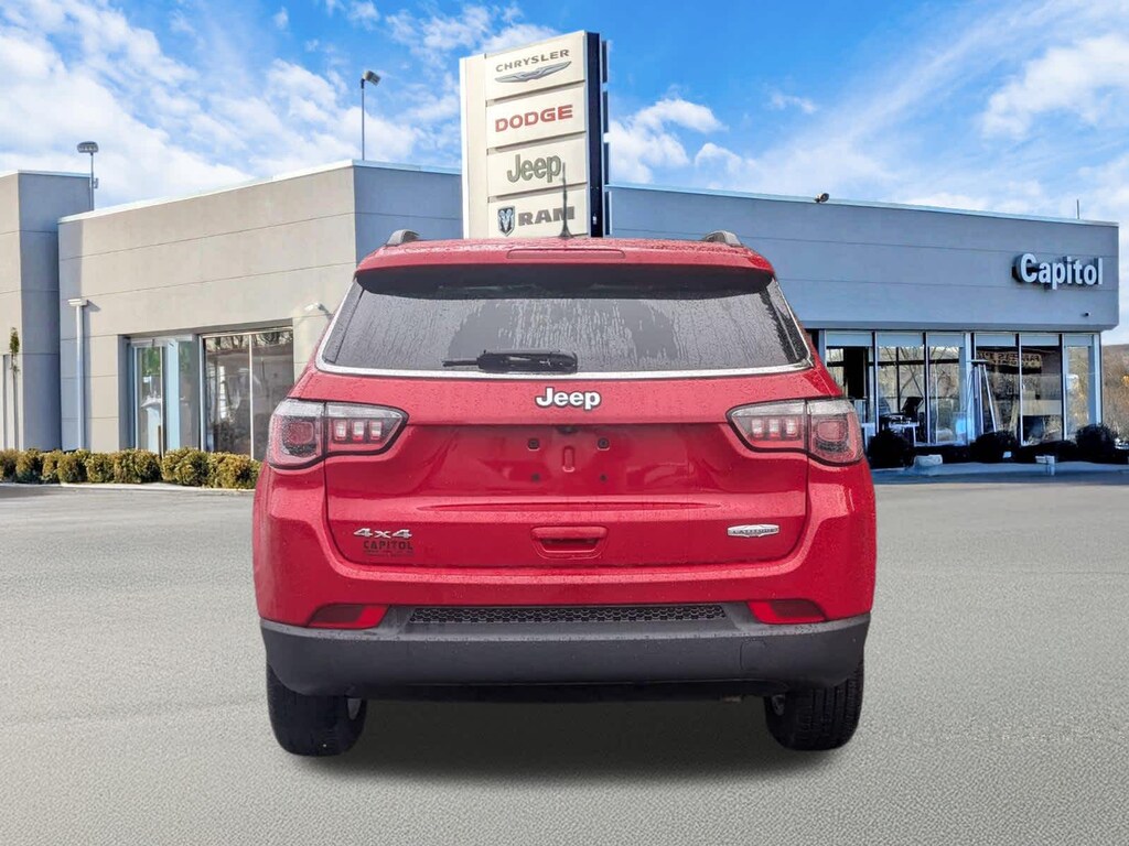 Used 2018 Jeep Compass Latitude SUV