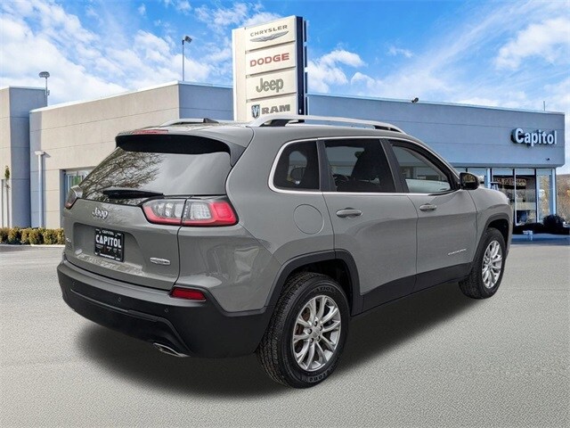 2021 Jeep Cherokee Latitude Lux photo 2