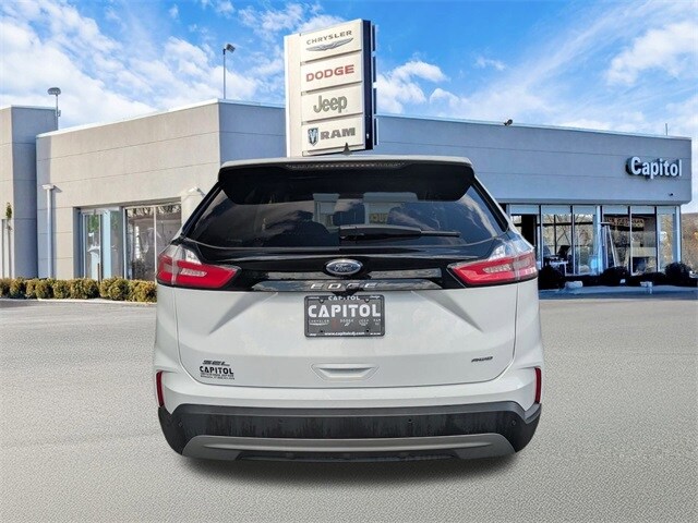 2024 Ford Edge SEL photo 4