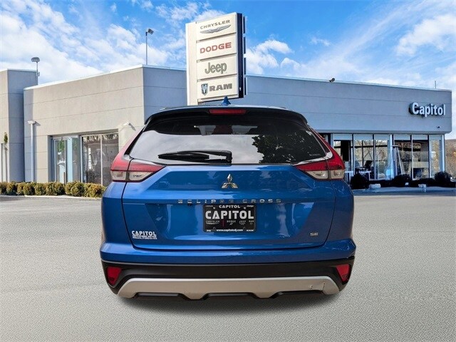2022 Mitsubishi Eclipse Cross SE photo 4
