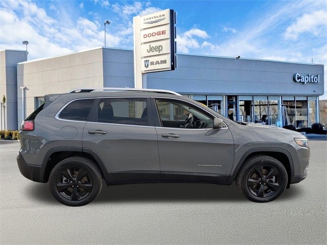 2021 Jeep Cherokee Limited photo 2