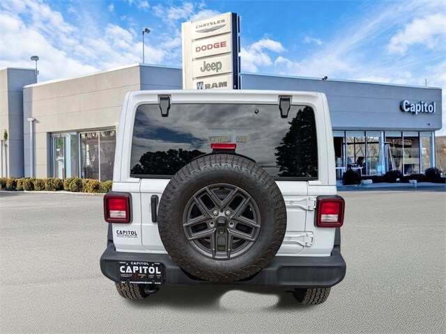 2022 Jeep Wrangler Unlimited Sport S photo 4