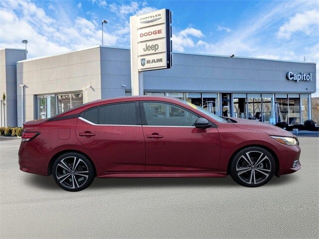 2020 Nissan Sentra SR photo 2