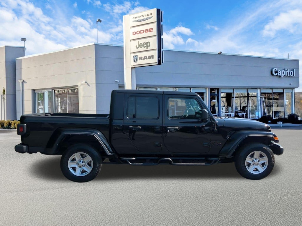 Used 2022 Jeep Gladiator Sport S 4x4 Truck