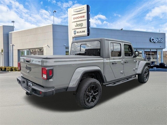 2022 Jeep Gladiator Sport photo 3