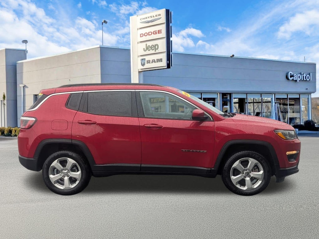 Used 2018 Jeep Compass Latitude SUV