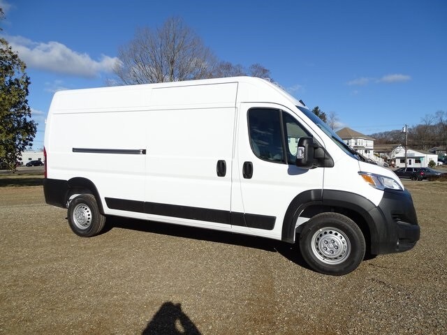 2026 Ram ProMaster 2500 Cargo Van photo 3