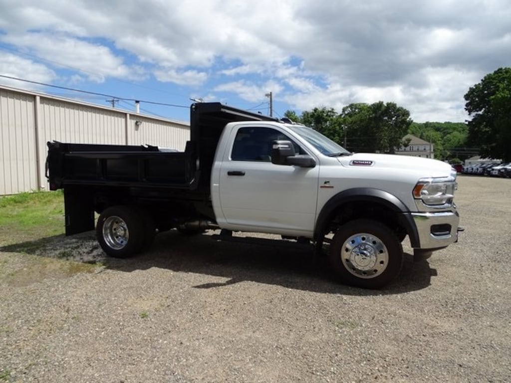 New 2024 Ram 5500 Chassis Cab 5500 TRADESMAN CHASSIS REGULAR CAB 4X4 60' CA Pickup
