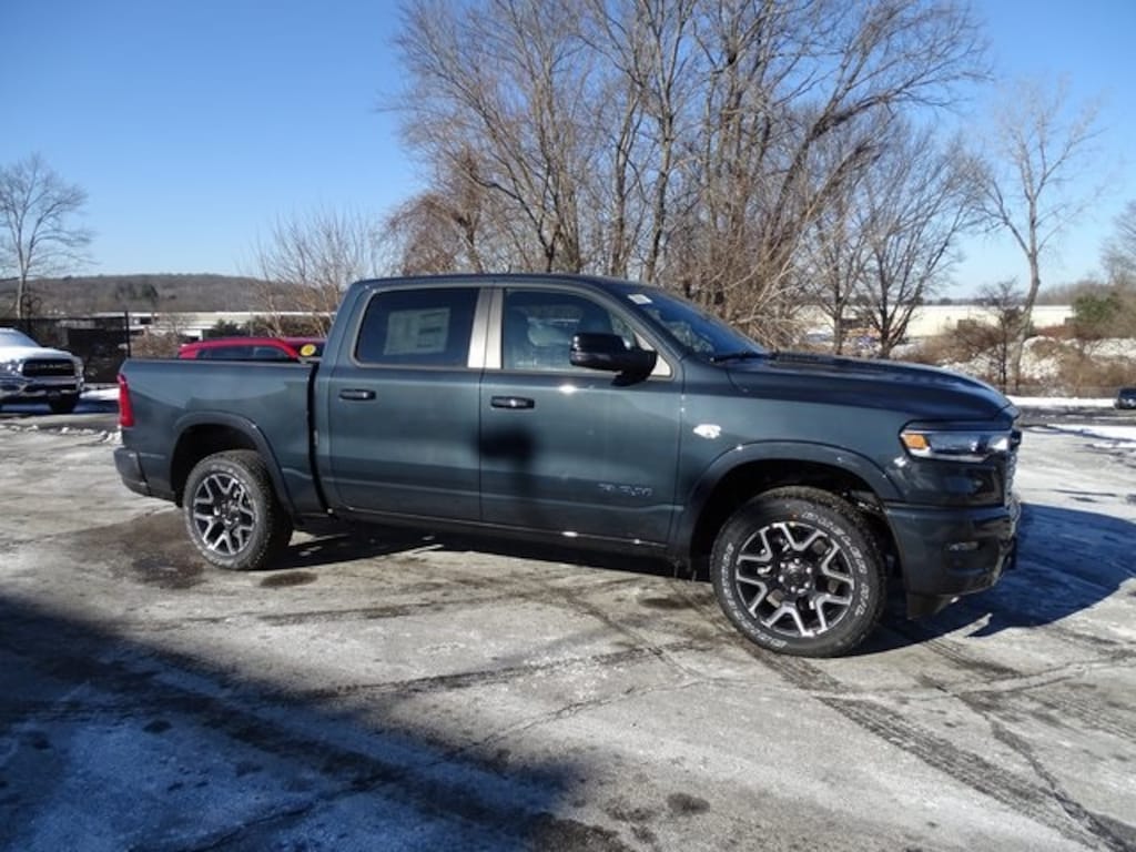 New 2026 Ram 1500 LARAMIE CREW CAB 4X4 5'7 BOX Pickup
