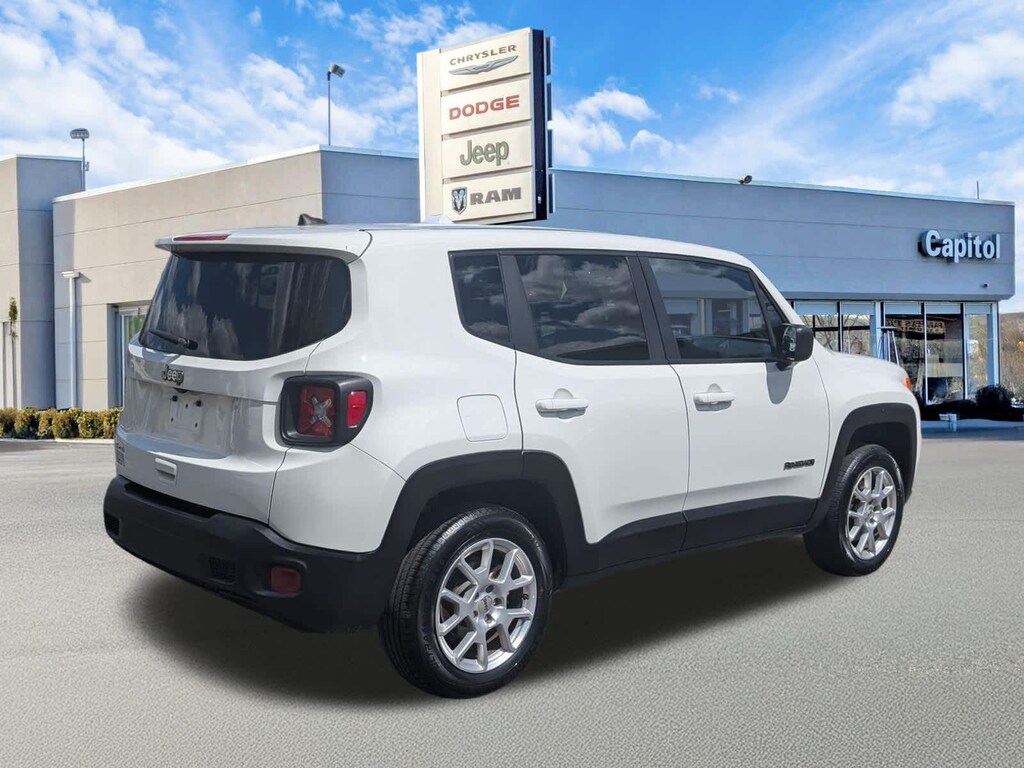 Used 2023 Jeep Renegade Latitude SUV