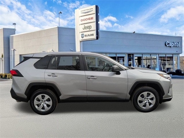 Used 2024 Toyota RAV4 LE with VIN 2T3F1RFV8RW449689 for sale in Kansas City