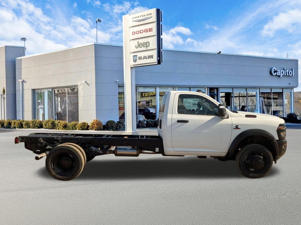 New 2026 Ram 5500 Chassis Cab Tradesman 4x4 Reg Cab 84 CA 168.5 WB Pickup