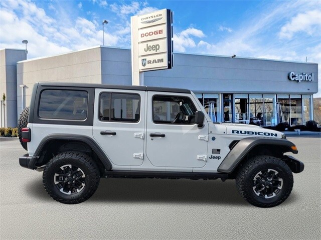 2024 Jeep Wrangler Rubicon 4xe photo 2