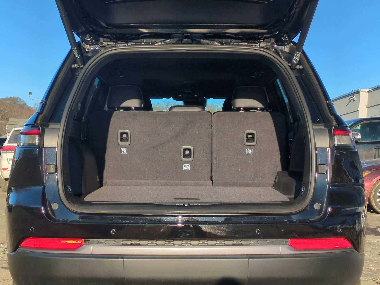 2026 Jeep Grand Cherokee Laredo - Photo 28