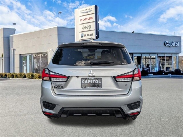 2024 Mitsubishi Outlander Sport SE photo 3