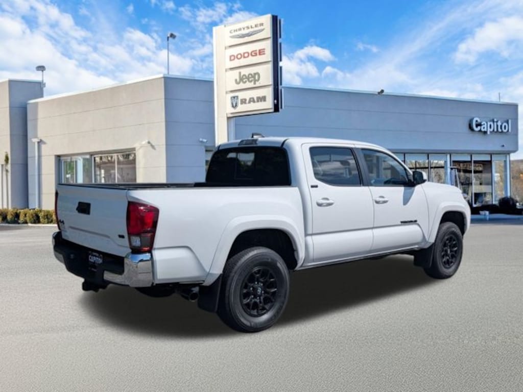 Used 2022 Toyota Tacoma SR5 Truck