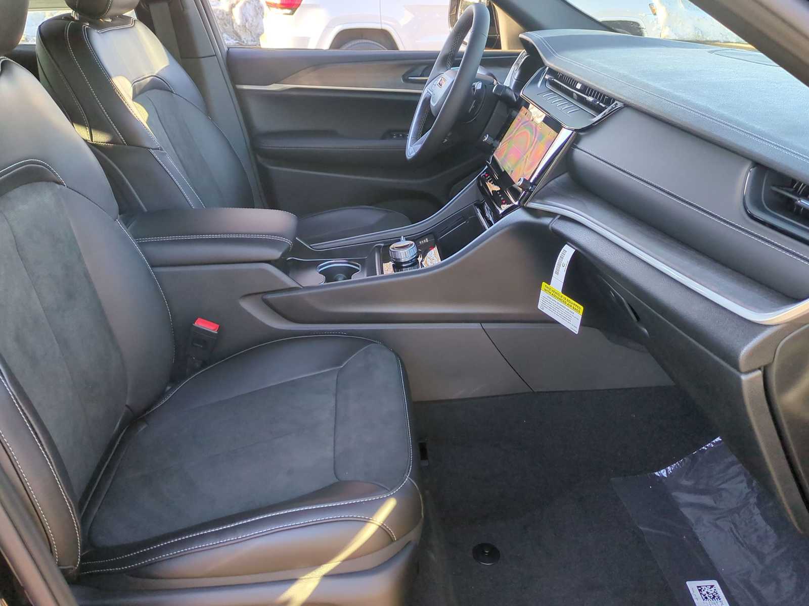2026 Jeep Grand Cherokee Laredo - Photo 30