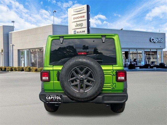 2025 Jeep Wrangler Sport S photo 4